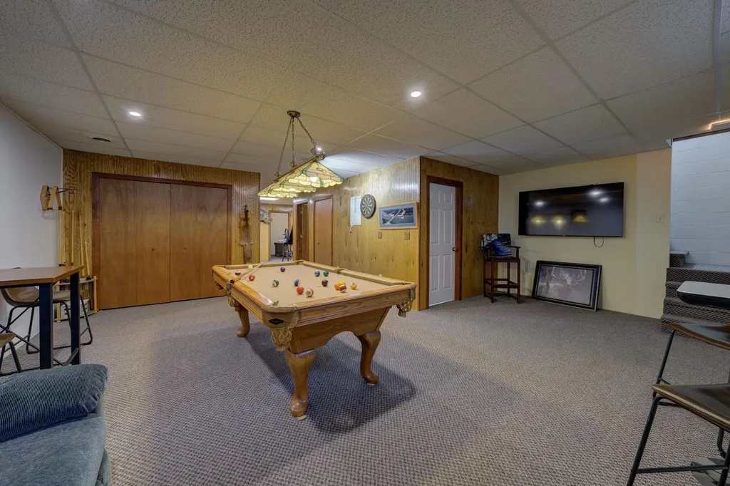 6151 Smith Road Rapid River Township MI 49676