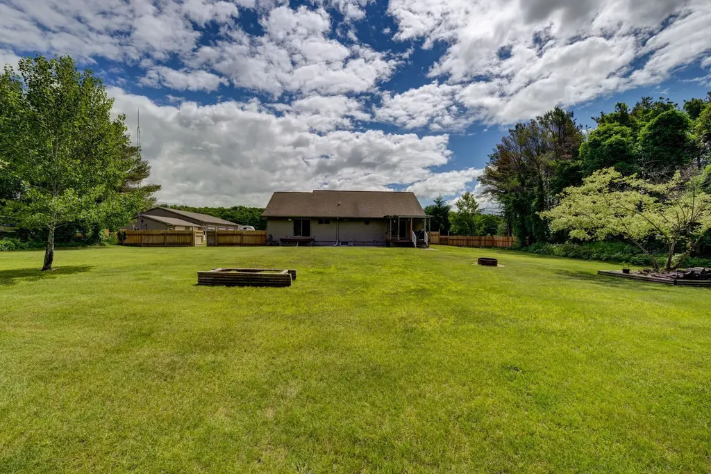 6151 Smith Road Rapid River Township MI 49676