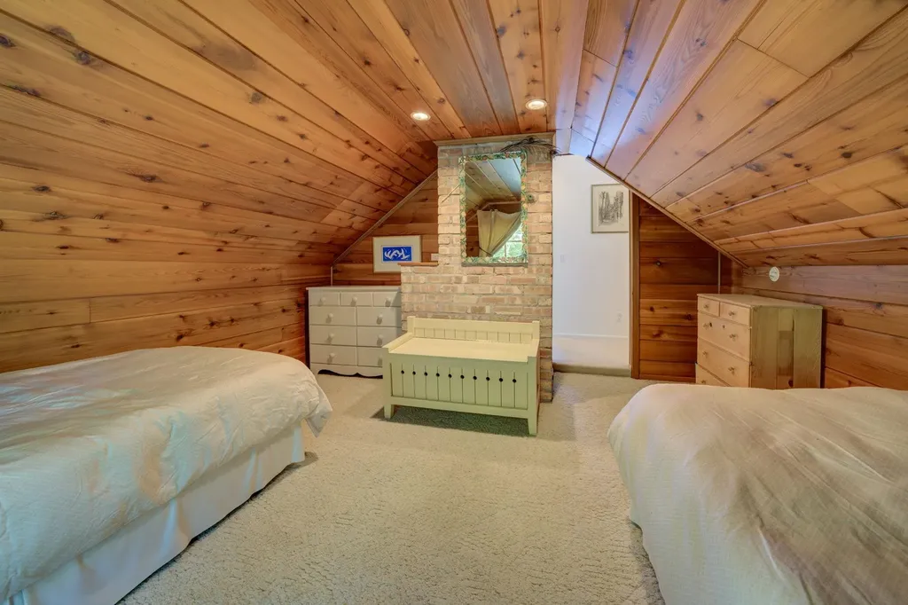 968 S Manitou Trail Leland Township MI 49653