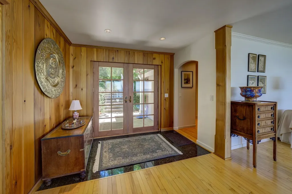 968 S Manitou Trail Leland Township MI 49653