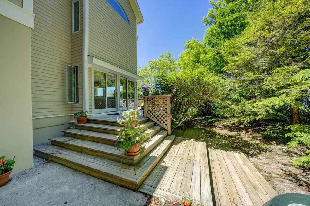 968 S Manitou Trail Leland Township MI 49653