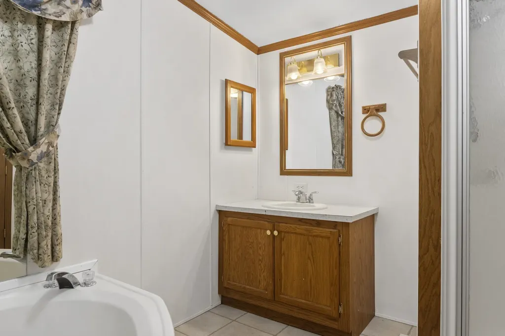 11153 Center Road Peninsula Township MI 49686