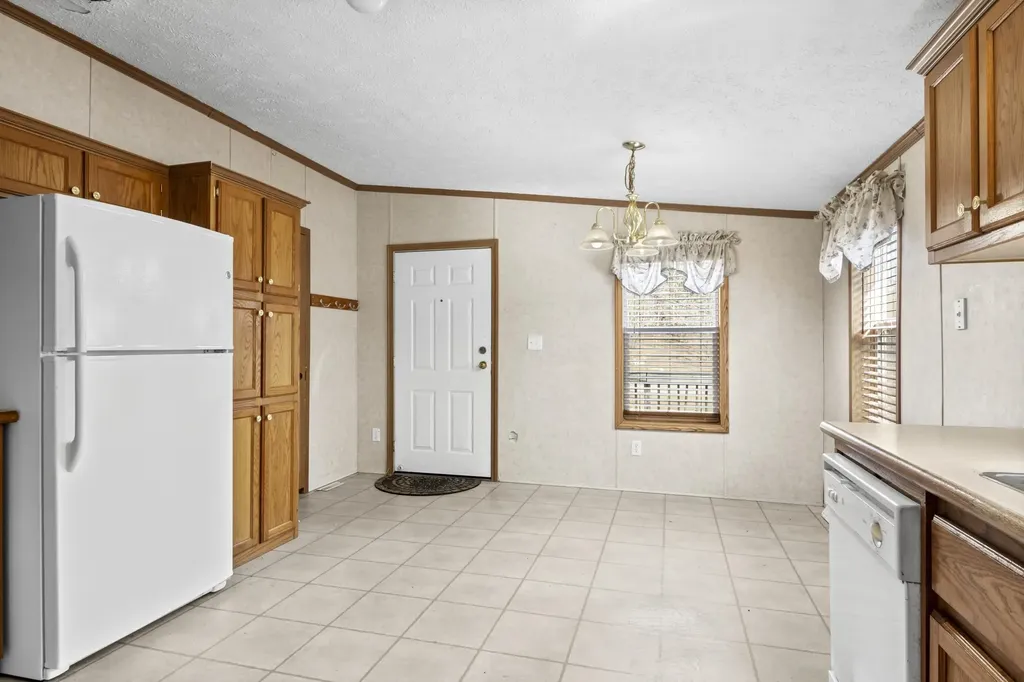 11153 Center Road Peninsula Township MI 49686