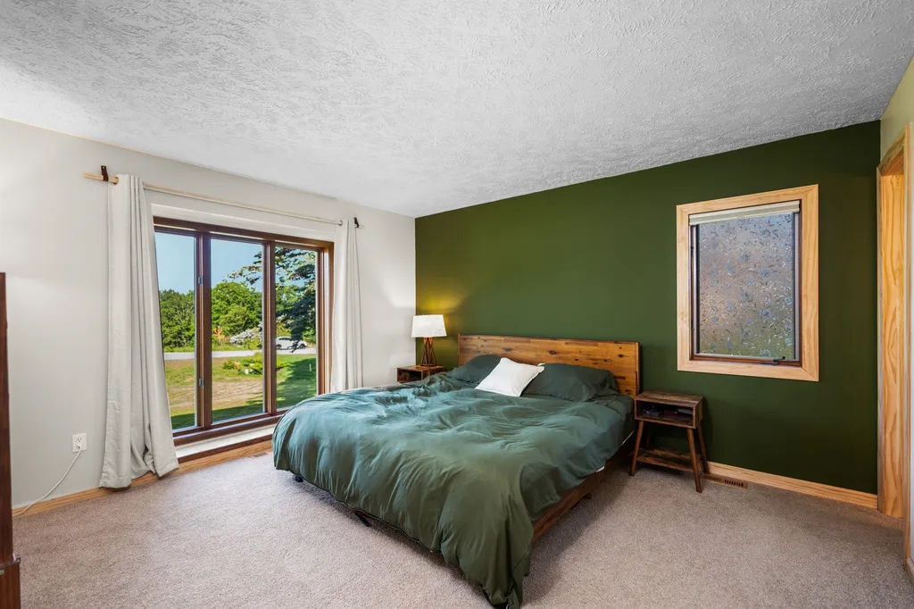 13572 S High Point Drive Elmwood Charter Township MI 49684