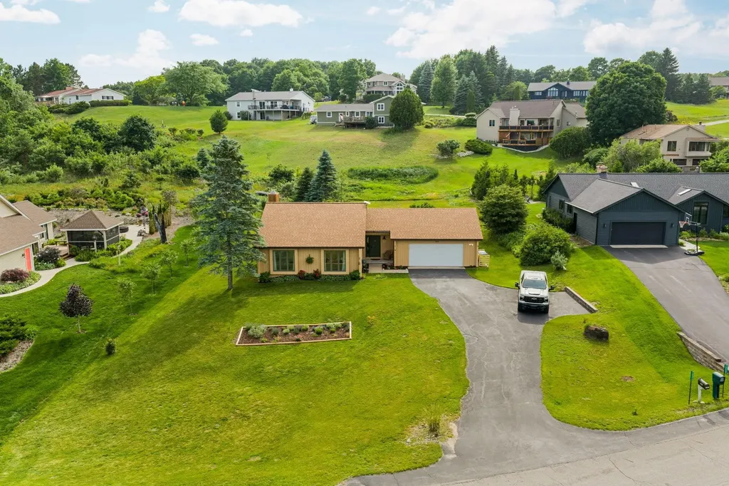 13572 S High Point Drive Elmwood Charter Township MI 49684
