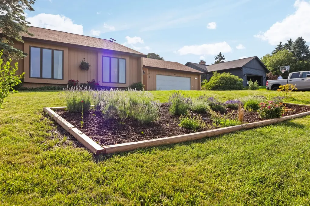 13572 S High Point Drive Elmwood Charter Township MI 49684