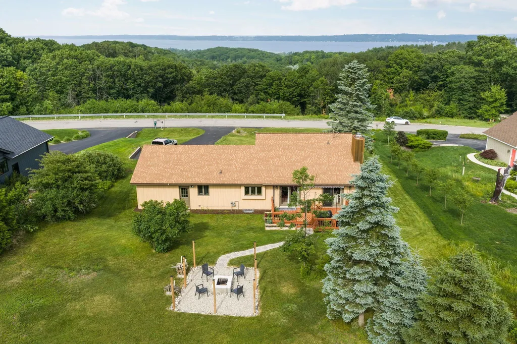 13572 S High Point Drive Elmwood Charter Township MI 49684