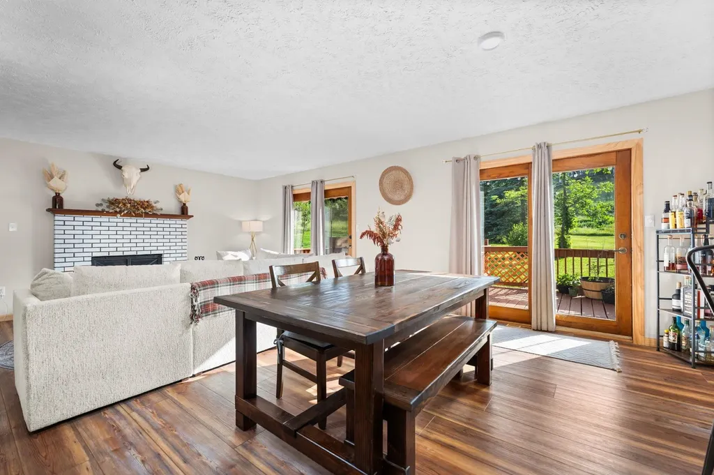 13572 S High Point Drive Elmwood Charter Township MI 49684