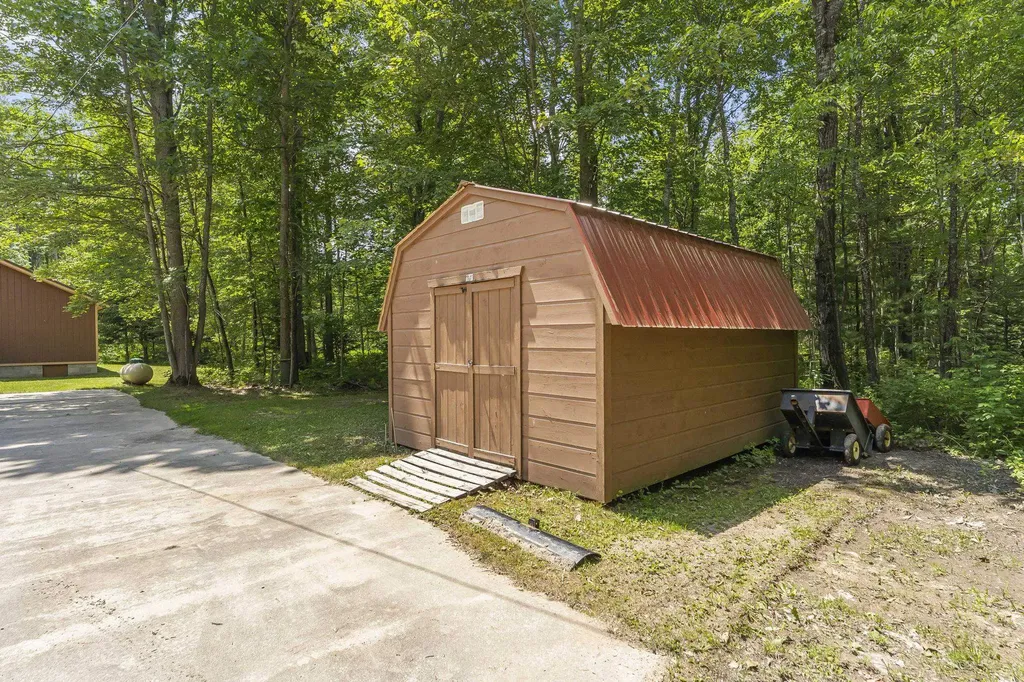 444 SE Lund Road Garfield Township MI 49633