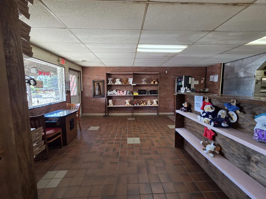 2886/2900 Kneeland Street Montmorency Township MI 49756