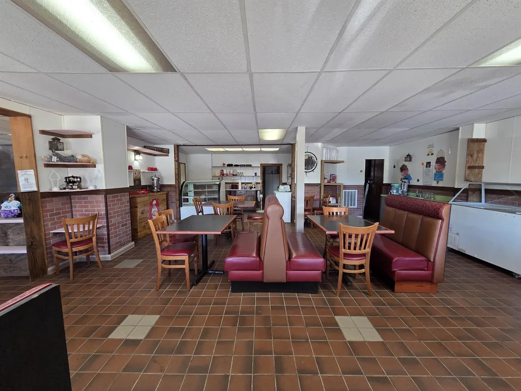 2886/2900 Kneeland Street Montmorency Township MI 49756