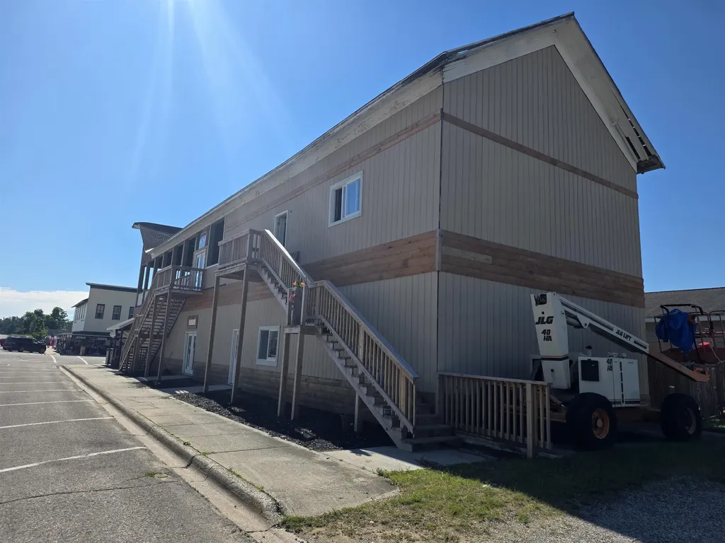 2886/2900 Kneeland Street Montmorency Township MI 49756