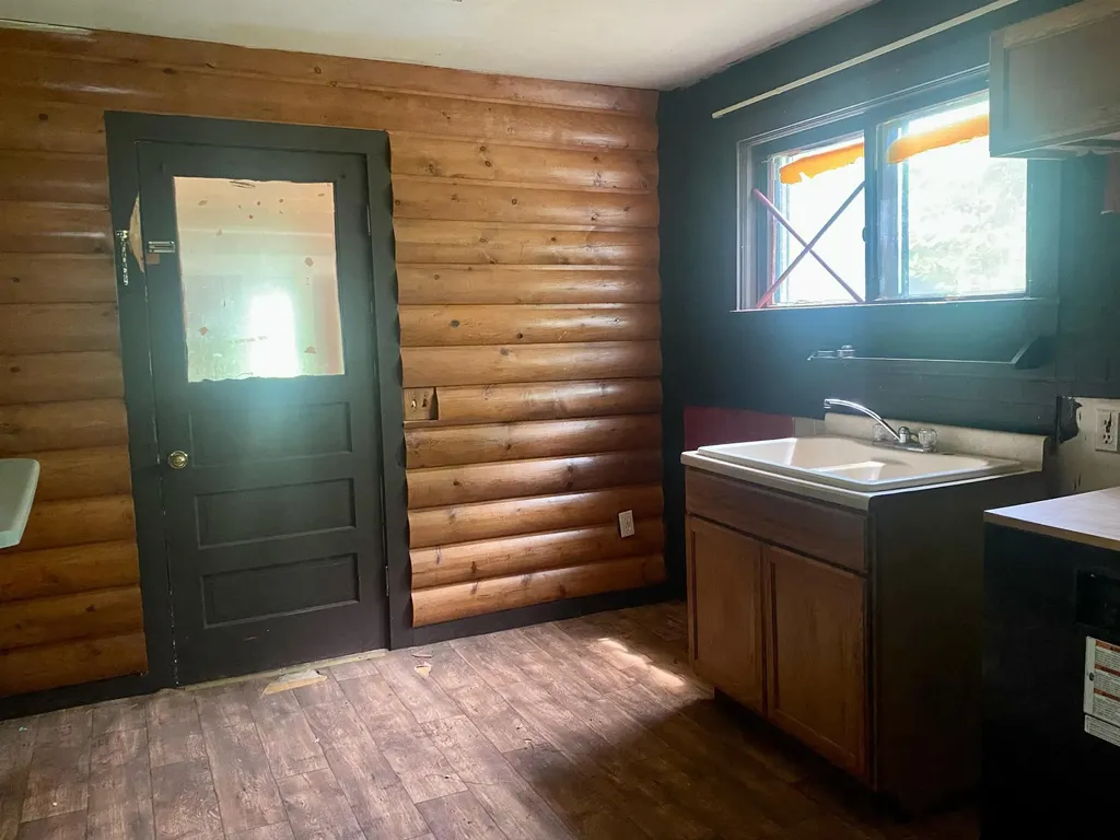 416 E Maple Street Riverside Township MI 49657