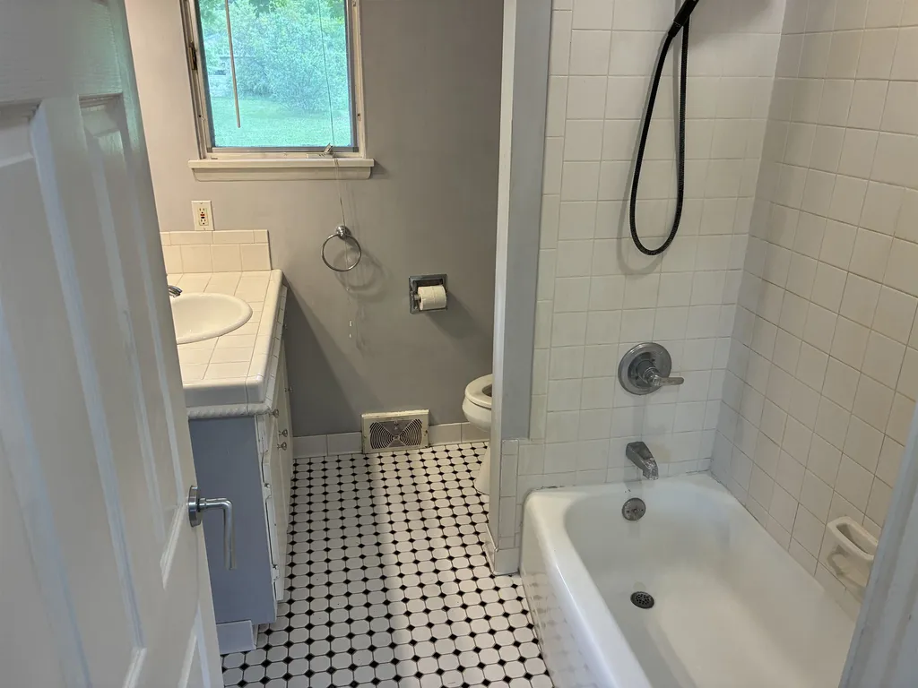 12160 S West Bay Shore Drive Elmwood Charter Township MI 49684