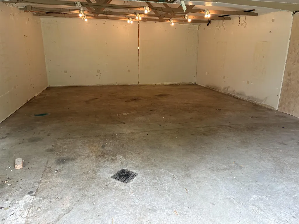 12160 S West Bay Shore Drive Elmwood Charter Township MI 49684