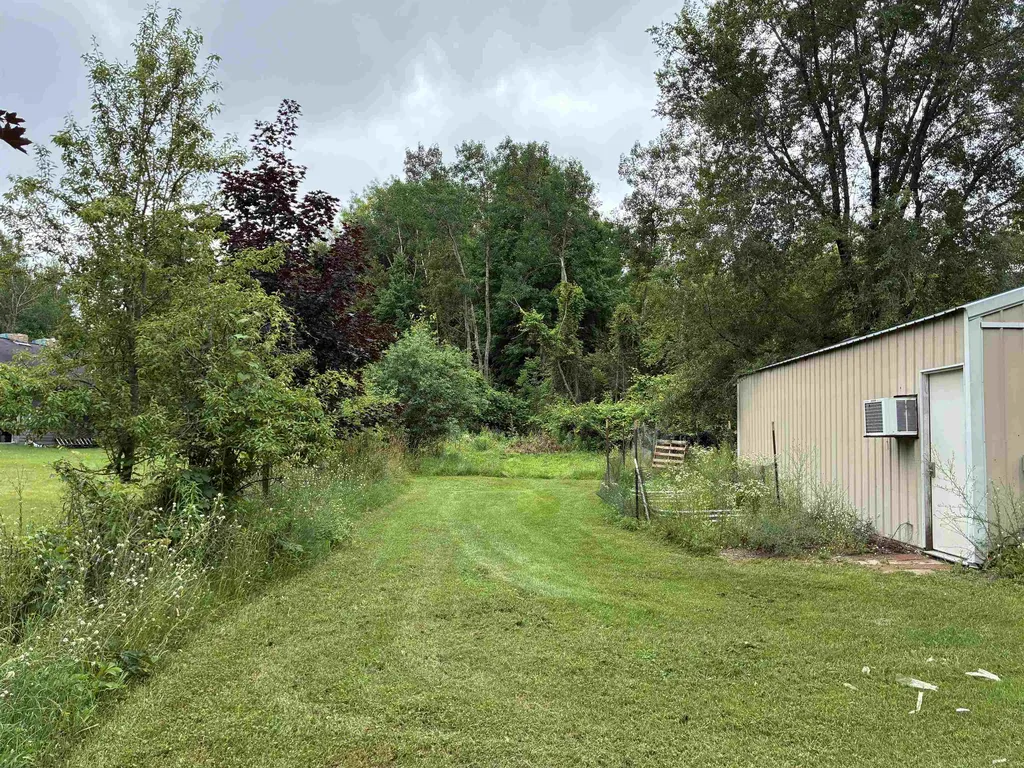 12160 S West Bay Shore Drive Elmwood Charter Township MI 49684