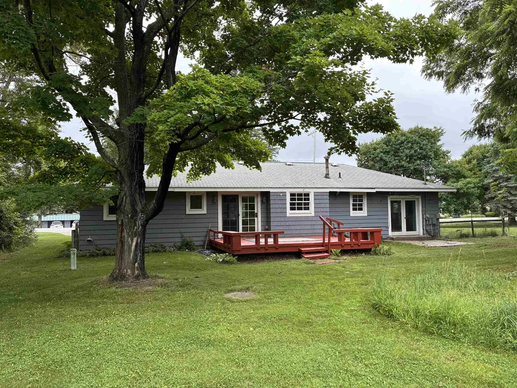 12160 S West Bay Shore Drive Elmwood Charter Township MI 49684