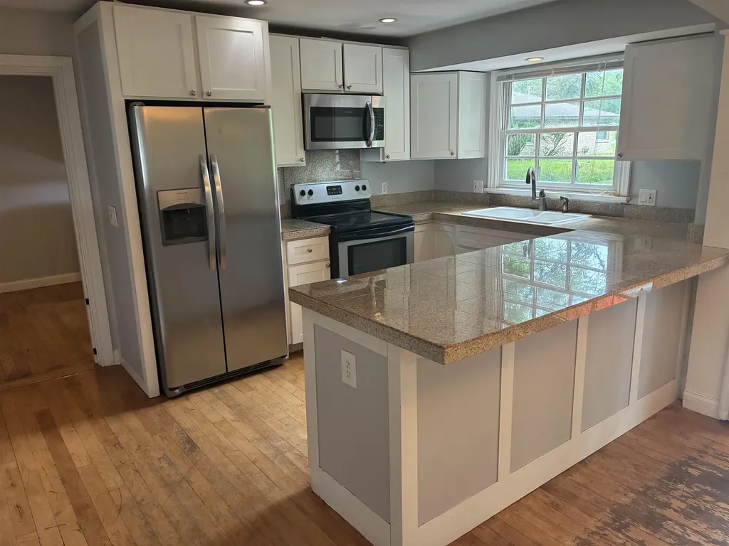 12160 S West Bay Shore Drive Elmwood Charter Township MI 49684