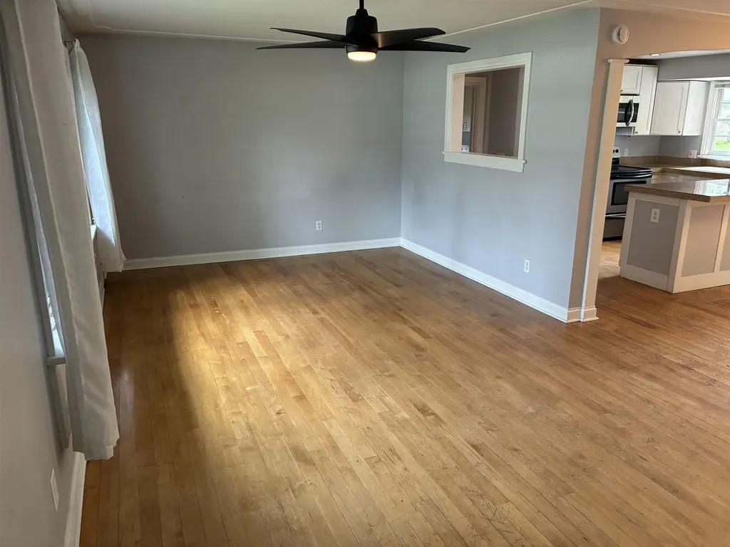 12160 S West Bay Shore Drive Elmwood Charter Township MI 49684