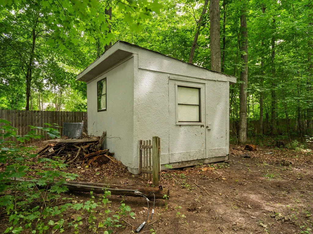 4519 E Mobile Trail Blair Township MI 49685