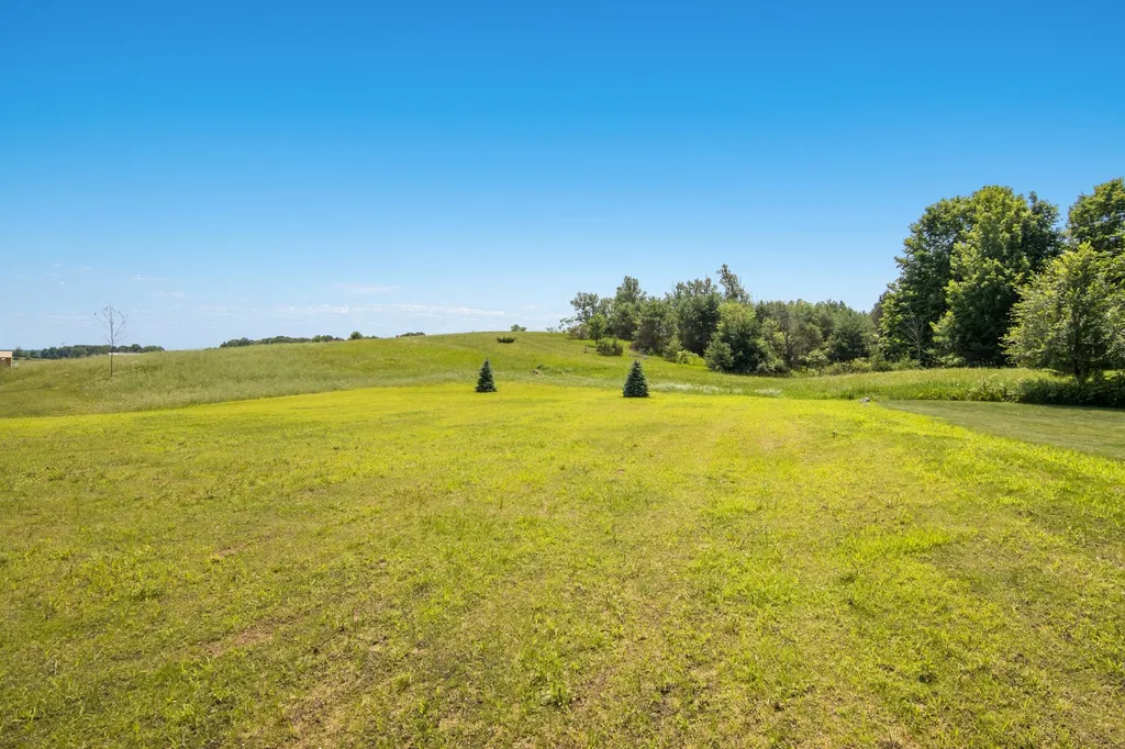 1546 Oban Way East Bay Township MI 49696