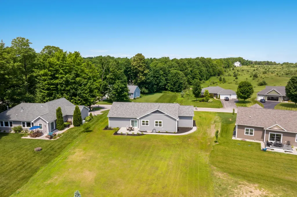 1546 Oban Way East Bay Township MI 49696