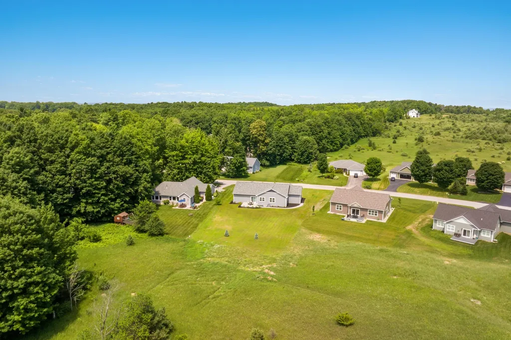 1546 Oban Way East Bay Township MI 49696