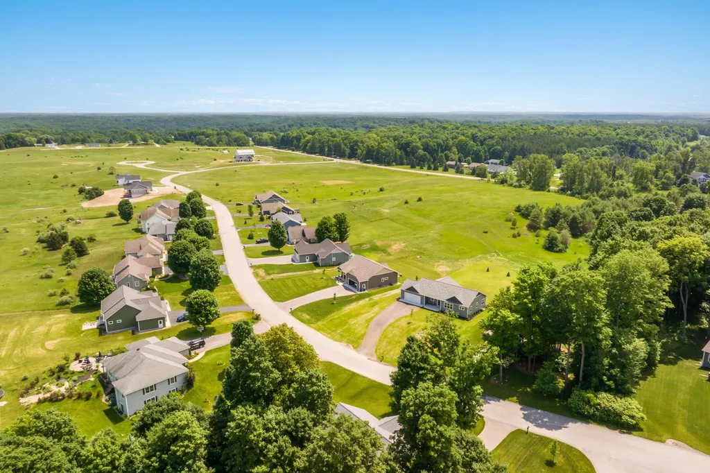 1546 Oban Way East Bay Township MI 49696