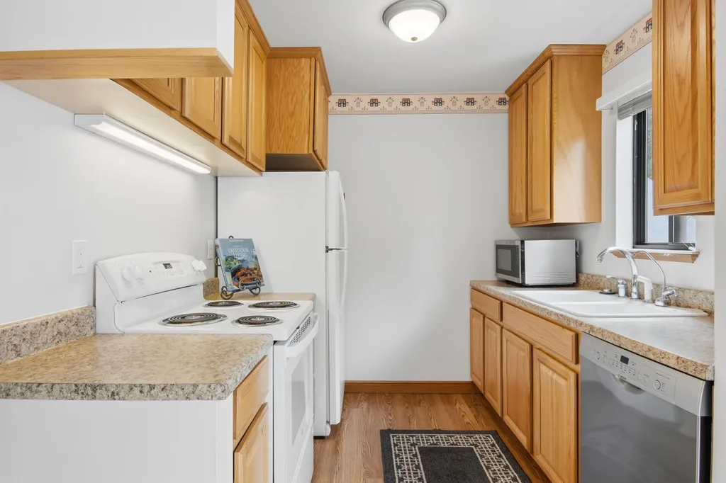 13638 S Thorn Creek Drive Elmwood Charter Township MI 49684