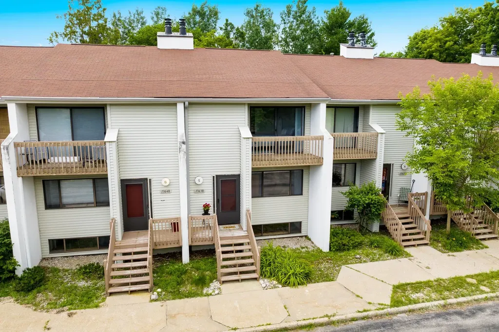 13638 S Thorn Creek Drive Elmwood Charter Township MI 49684