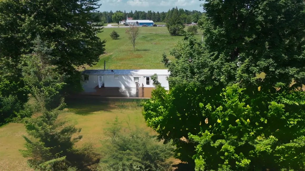 1395 E Duck Lake Road Green Lake Township MI 49637