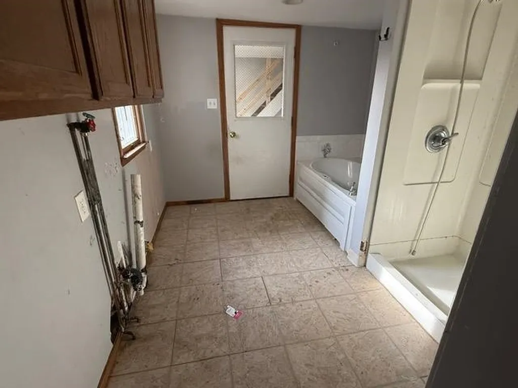 319 E Nelson Street Cadillac City MI 49601