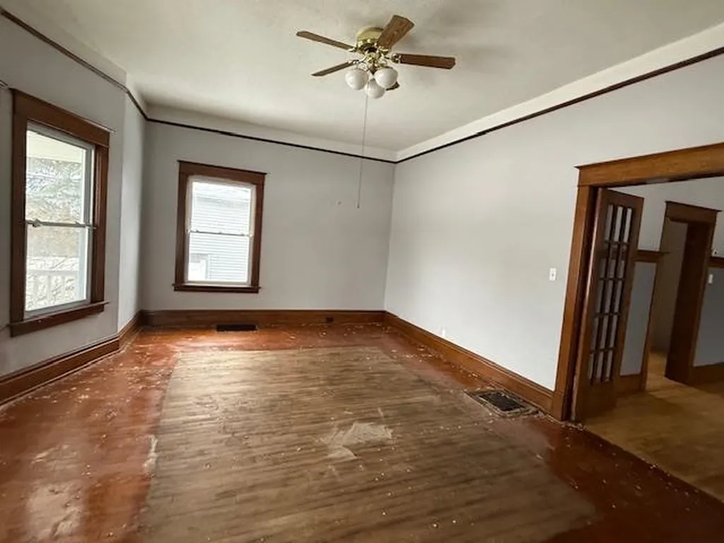 319 E Nelson Street Cadillac City MI 49601