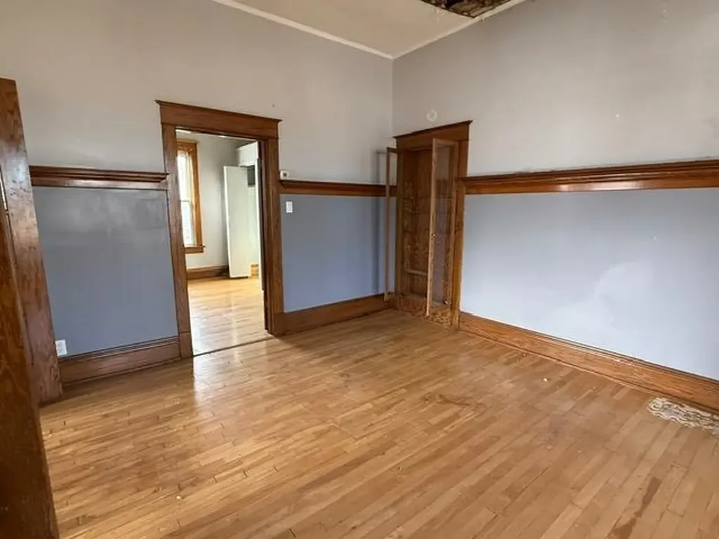 319 E Nelson Street Cadillac City MI 49601