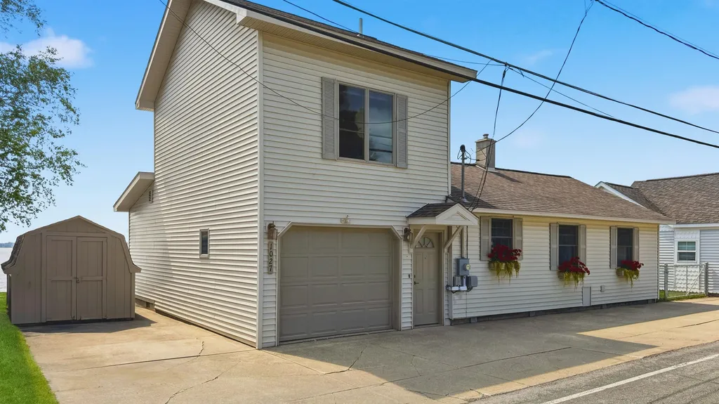 1027 E Lake Mitchell Drive Cherry Grove Township MI 49601