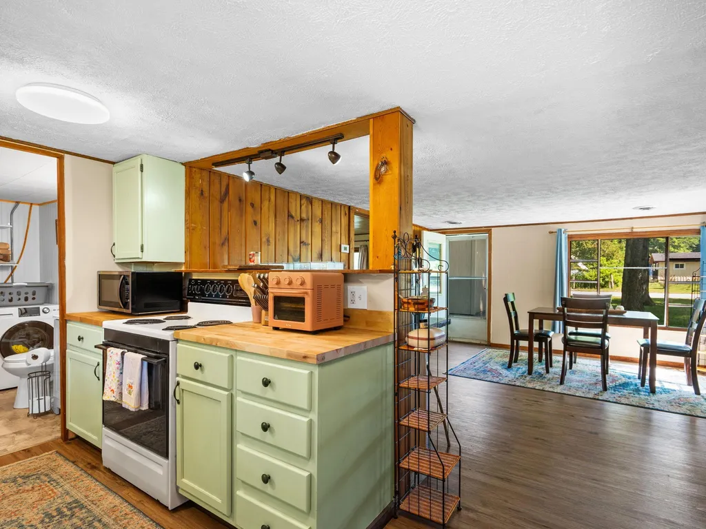 5251 E Shore Drive Coldsprings Township MI 49646