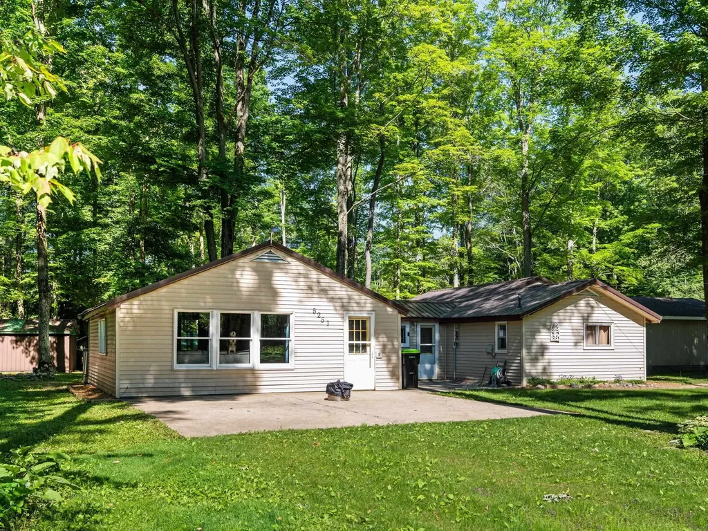 5251 E Shore Drive Coldsprings Township MI 49646