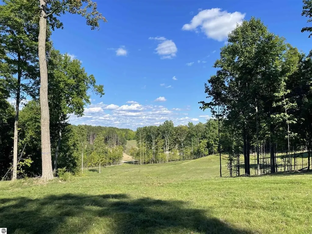 5904 Elkhorn Road Paradise Township MI 49649