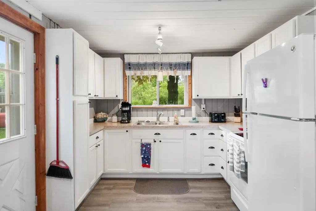 7752 Maple Street Central Lake Township MI 49622
