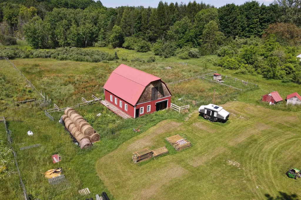 4626 S Center Highway Bingham Township MI 49682