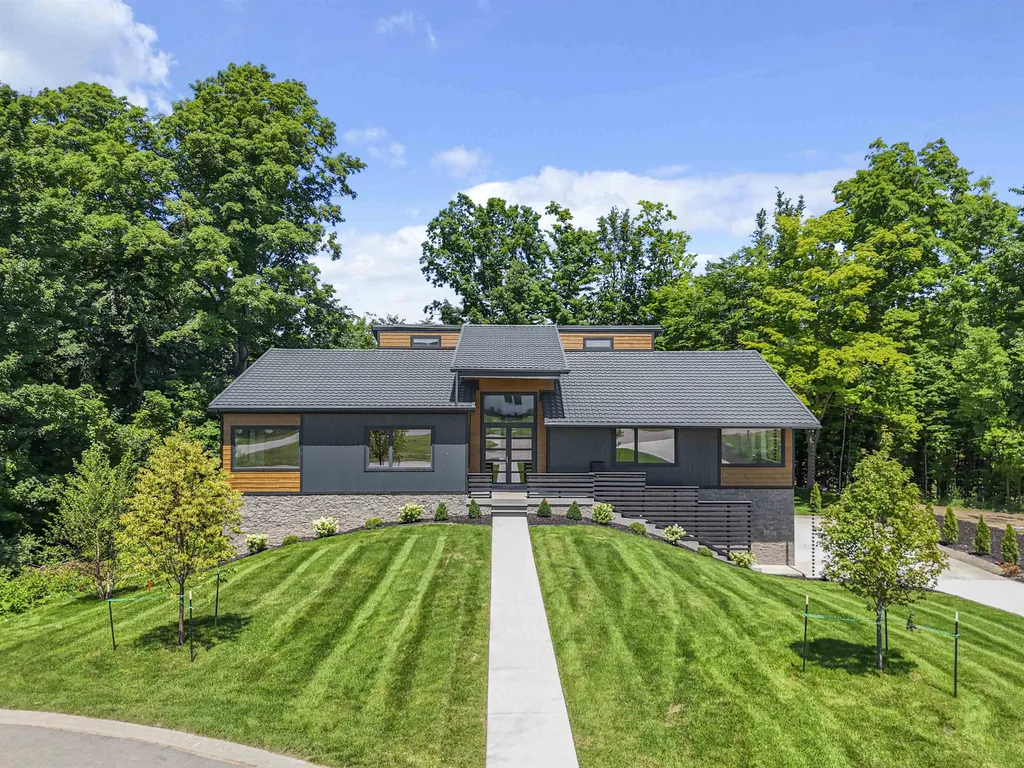 7777 Turnberry Circle Acme Township MI 49690