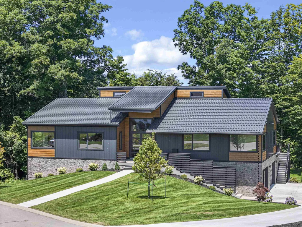 7777 Turnberry Circle Acme Township MI 49690