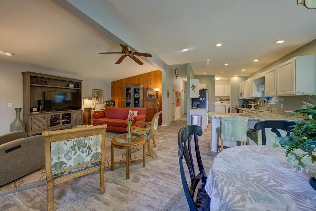 4125 Peninsular Shores Drive Green Lake Township MI 49637