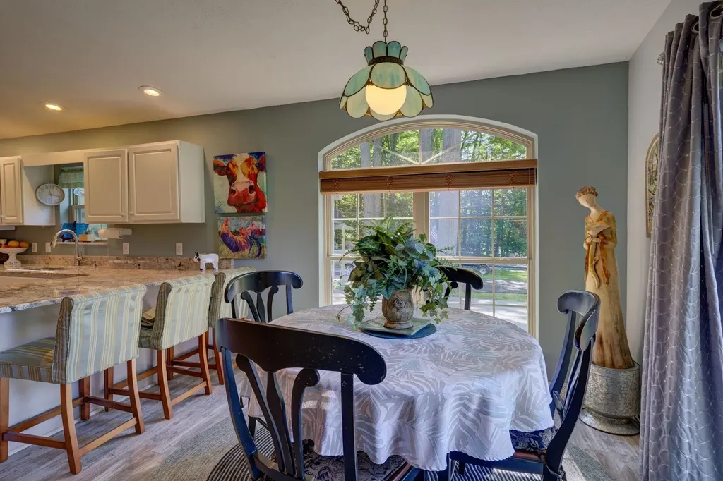 4125 Peninsular Shores Drive Green Lake Township MI 49637