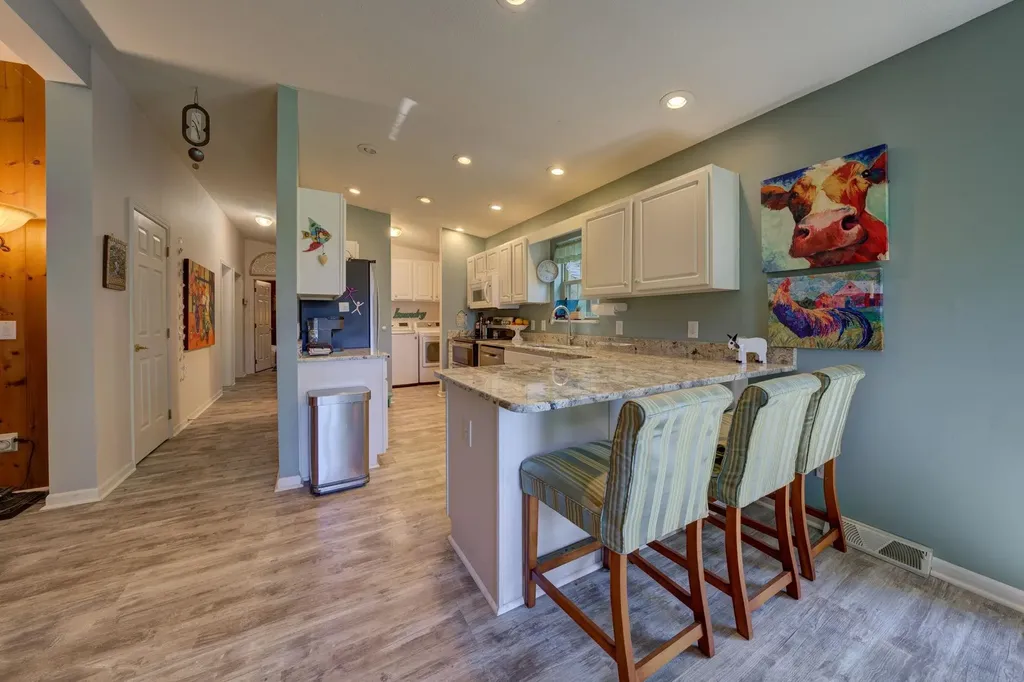4125 Peninsular Shores Drive Green Lake Township MI 49637