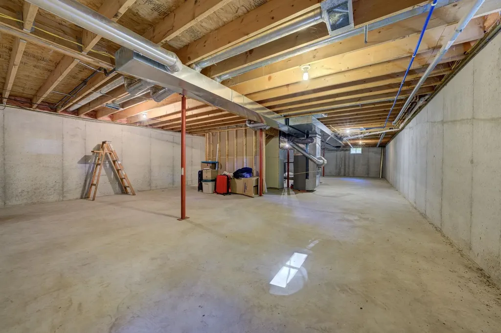4125 Peninsular Shores Drive Green Lake Township MI 49637