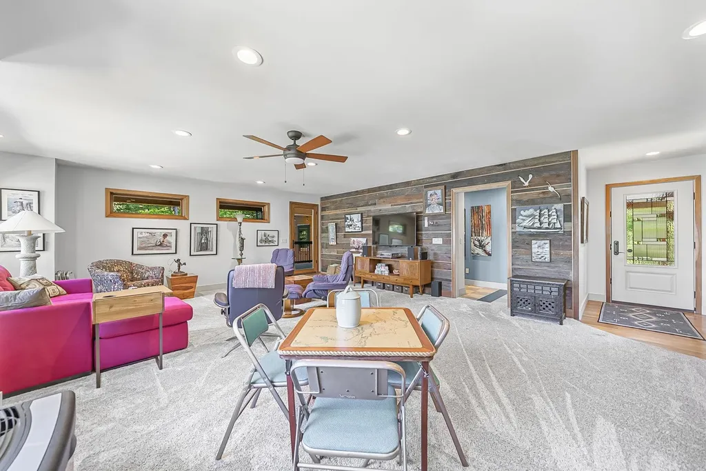 3387 N Lake Leelanau Leland Township MI 49653