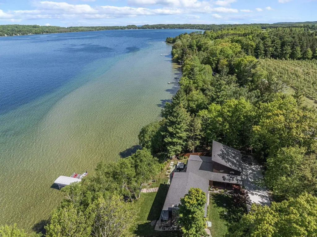 3387 N Lake Leelanau Leland Township MI 49653