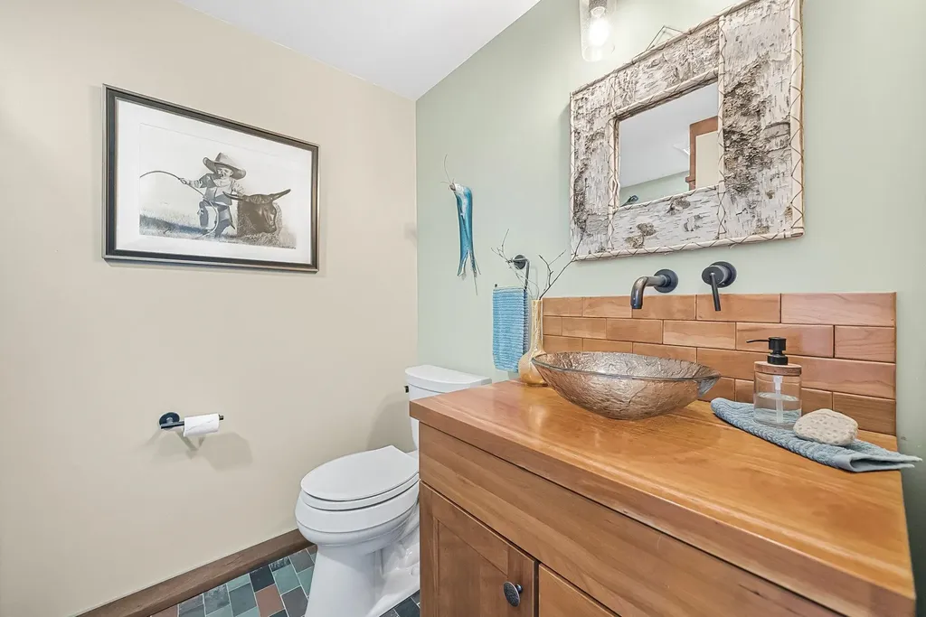 3387 N Lake Leelanau Leland Township MI 49653