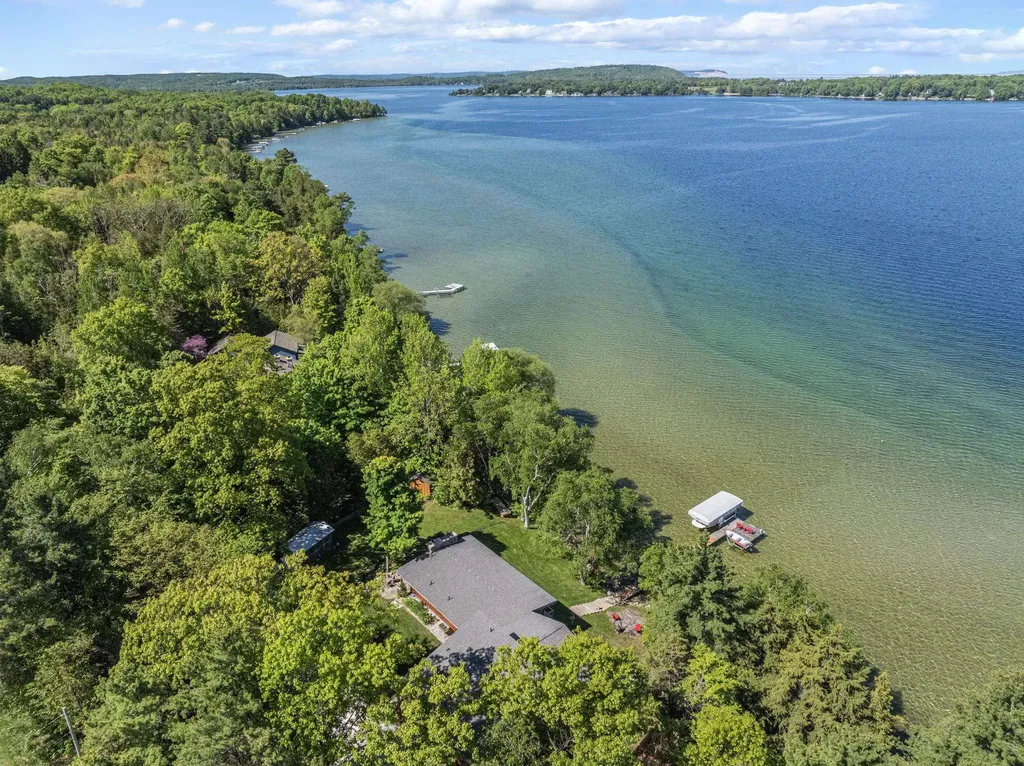 3387 N Lake Leelanau Leland Township MI 49653